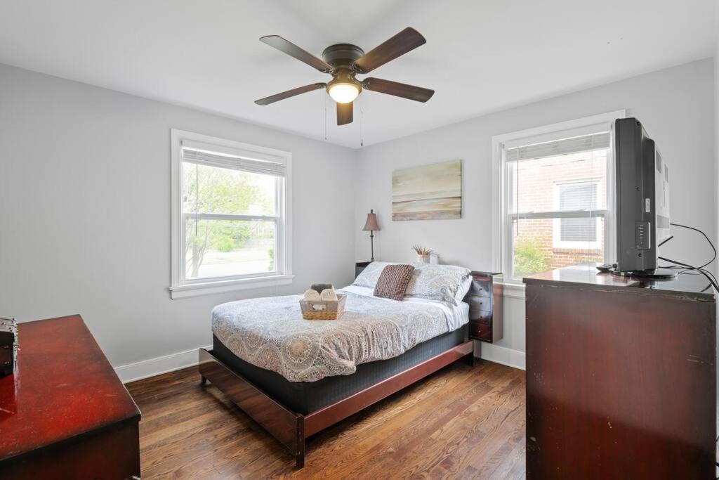 Private House + Yard Central Location To All Rva 里士满 外观 照片