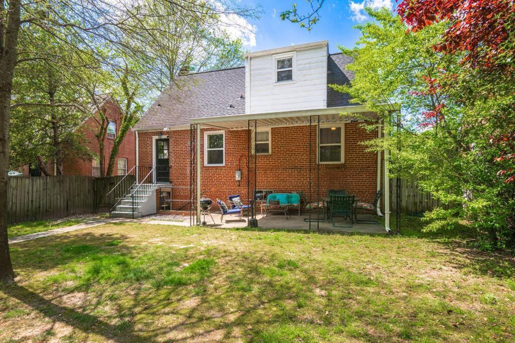 Private House + Yard Central Location To All Rva 里士满 外观 照片